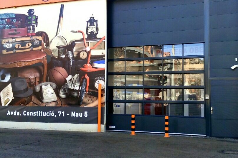 Fachada de Kubik Self Storage en la Avinguda de la Constitució